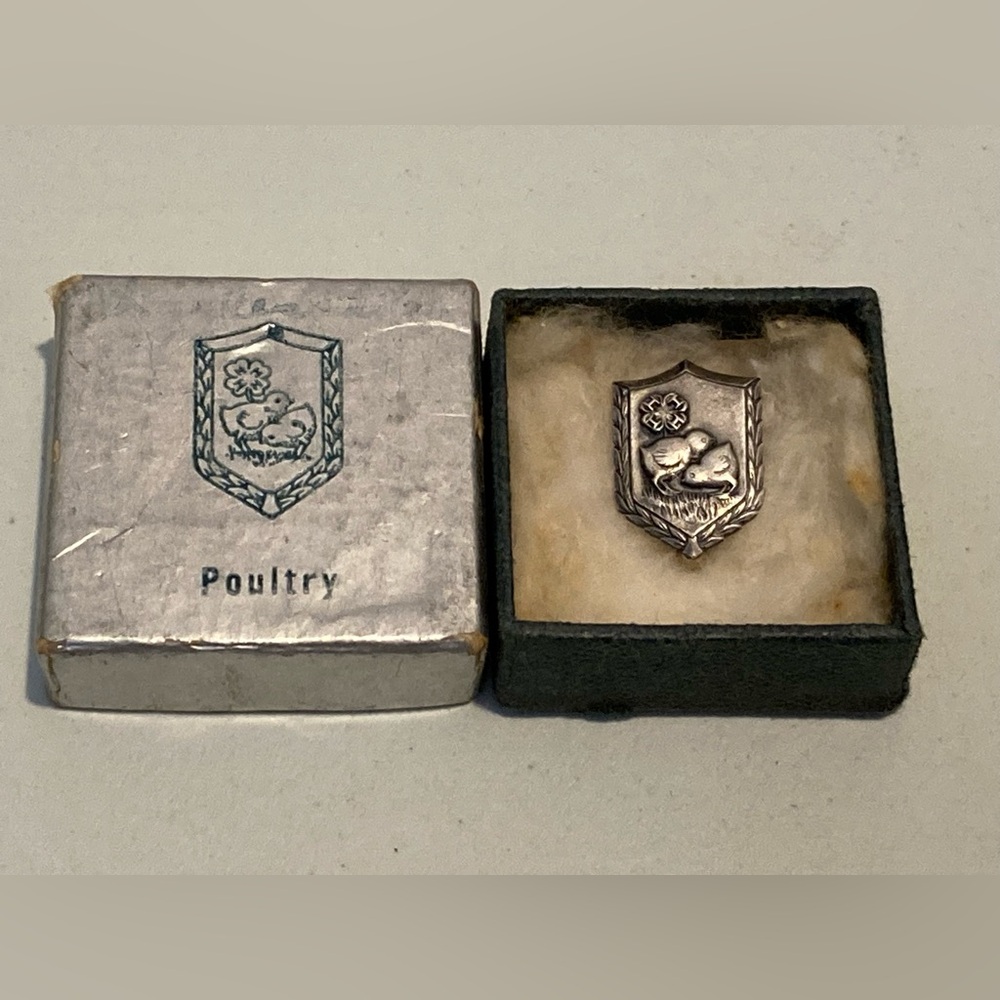 Sterling Silver 4H Pin & Box County Honor Poultry Dearborn Motors Coop Ext Serv.